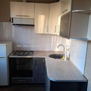 Продам квартиру, Академика Павлова ул. , 2  ком., 51.40 м², частичный ремонт 