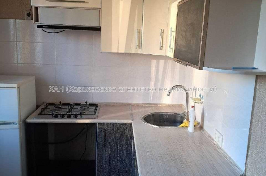 Продам квартиру, Академика Павлова ул. , 2  ком., 51.40 м², частичный ремонт 