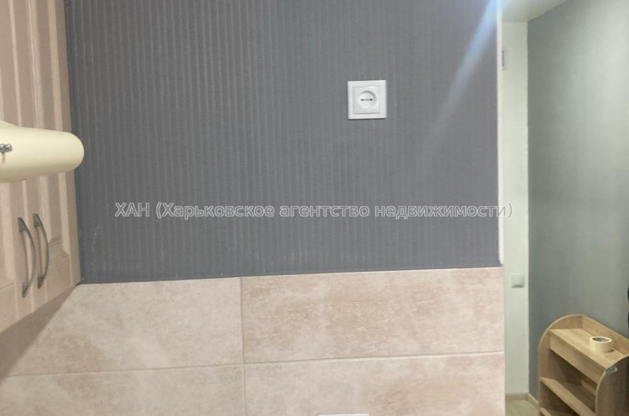 Продам квартиру, Леси Украинки ул. , 1 кім., 19 м², капитальный ремонт 