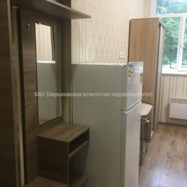 Продам квартиру, Героев Харькова просп. , 1 кім., 18.70 м², капитальный ремонт 