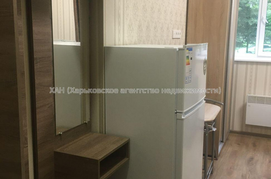 Продам квартиру, Героев Харькова просп. , 1  ком., 18.70 м², капитальный ремонт 