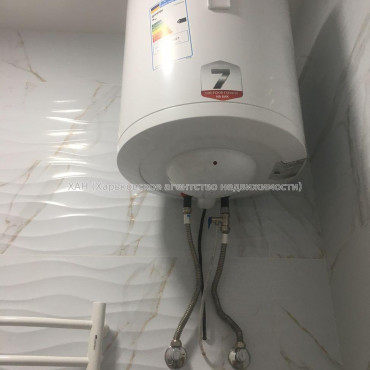 Продам квартиру, Героев Харькова просп. , 1 кім., 18.70 м², капитальный ремонт 