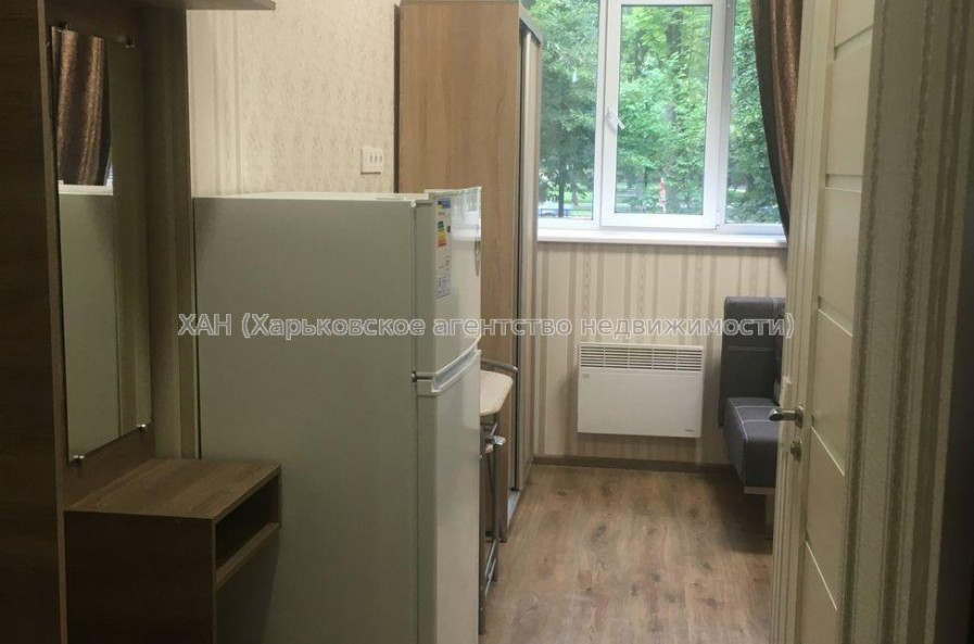 Продам квартиру, Героев Харькова просп. , 1  ком., 18.70 м², капитальный ремонт 