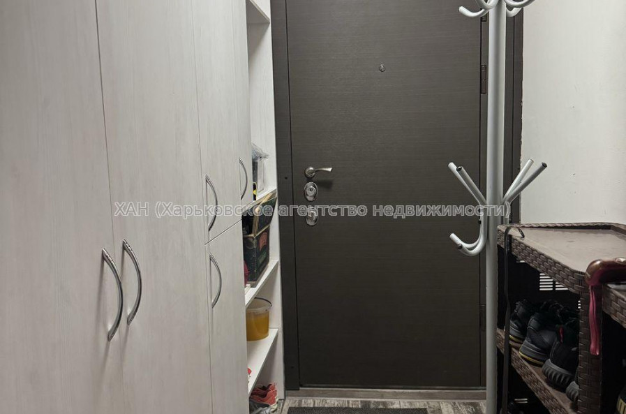 Продам квартиру, Ляпунова ул. , 4  ком., 80 м², капитальный ремонт 