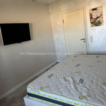 Продам квартиру, Ляпунова ул. , 4  ком., 80 м², капитальный ремонт 