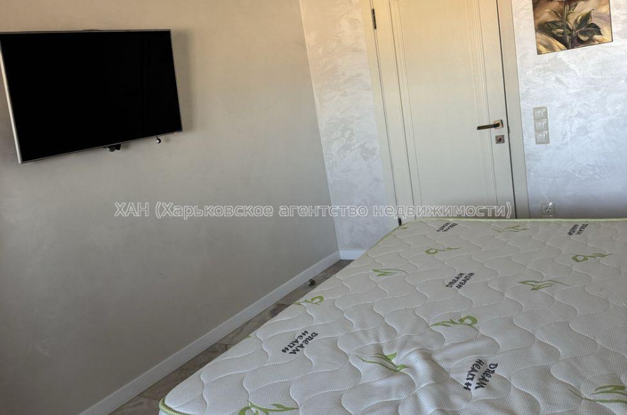 Продам квартиру, Ляпунова ул. , 4  ком., 80 м², капитальный ремонт 