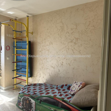 Продам квартиру, Ляпунова ул. , 4  ком., 80 м², капитальный ремонт 