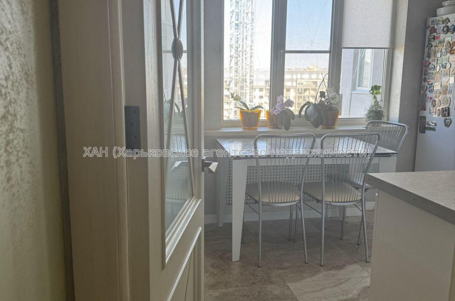 Продам квартиру, Ляпунова ул. , 4  ком., 80 м², капитальный ремонт 