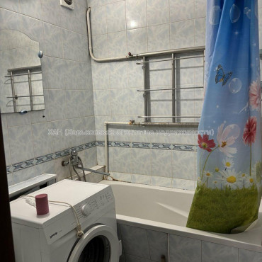 Продам квартиру, Коммунальный проезд , 2 кім., 43.20 м², косметический ремонт 