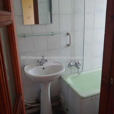 Продам квартиру, Аэрофлотская ул. , 1 кім., 28 м², капитальный ремонт 