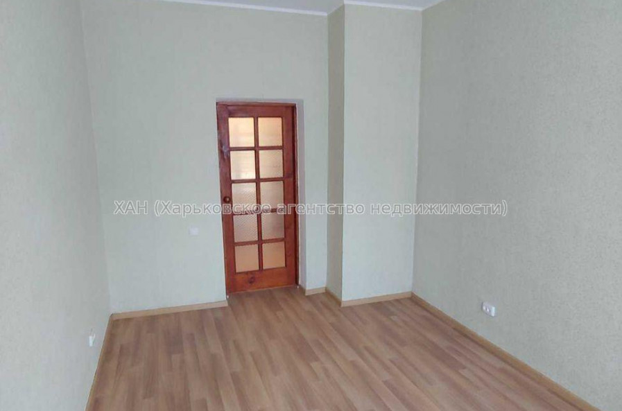 Продам квартиру, Аэрофлотская ул. , 1 кім., 28 м², капитальный ремонт 