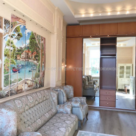 Продам квартиру, Куликовский спуск , 14 , 2  ком., 60 м², капитальный ремонт