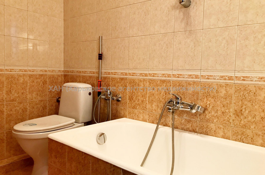 Продам квартиру, Куликовский спуск , 14 , 2  ком., 60 м², капитальный ремонт 