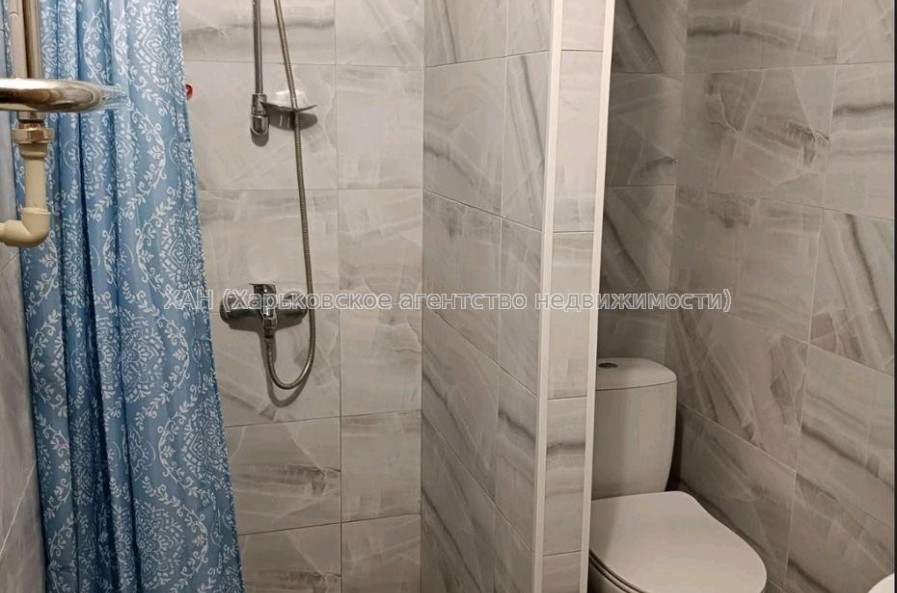 Продам квартиру, Защитников Неба ул. , 2  ком., 44 м², советский ремонт 