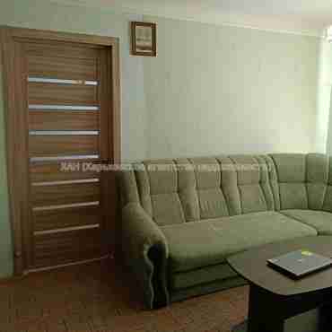 Продам квартиру, Защитников Неба ул. , 2  ком., 44 м², советский ремонт 