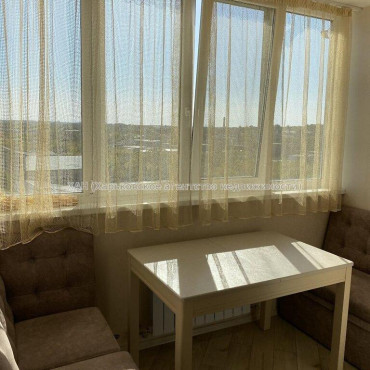 Продам квартиру, Любови Малой  просп. , 1 кім., 50 м², евроремонт 