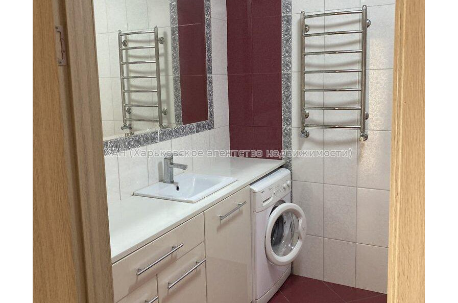 Продам квартиру, Любови Малой  просп. , 1 кім., 50 м², евроремонт 