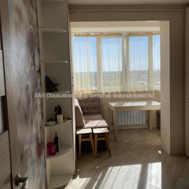 Продам квартиру, Любови Малой  просп. , 1 кім., 50 м², евроремонт 