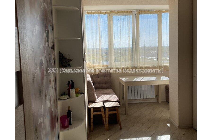 Продам квартиру, Любови Малой  просп. , 1 кім., 50 м², евроремонт 
