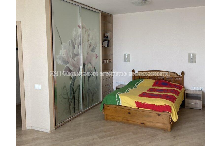 Продам квартиру, Любови Малой  просп. , 1 кім., 50 м², евроремонт 