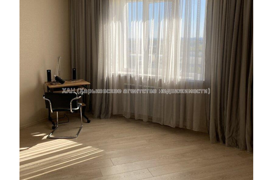 Продам квартиру, Любови Малой  просп. , 1 кім., 50 м², евроремонт 