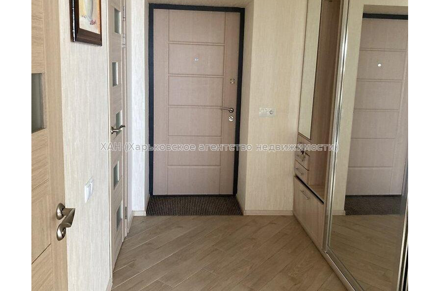 Продам квартиру, Любови Малой  просп. , 1 кім., 50 м², евроремонт 