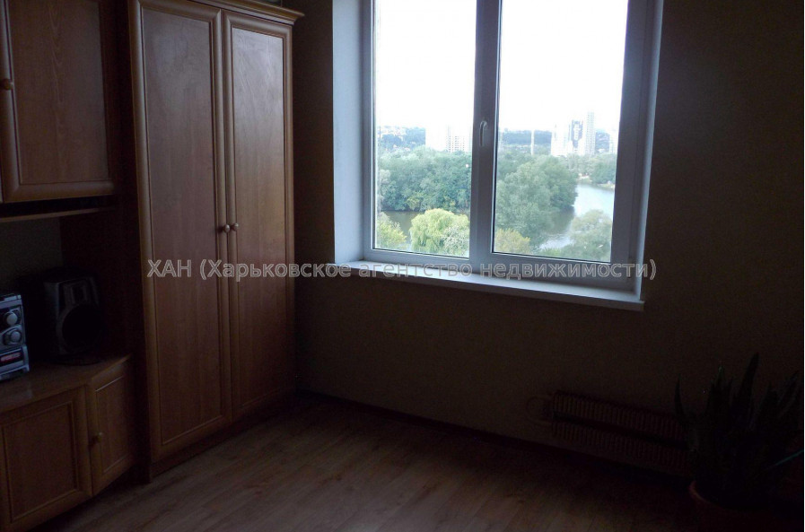 Продам квартиру, Барабашова академика ул. , 3  ком., 67.70 м², советский ремонт 