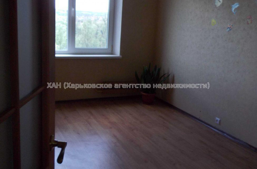 Продам квартиру, Барабашова академика ул. , 3  ком., 67.70 м², советский ремонт 