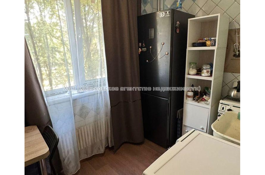 Продам квартиру, Тракторостроителей просп. , 1 кім., 36 м², косметический ремонт 