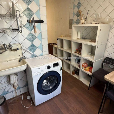 Продам квартиру, Тракторостроителей просп. , 1 кім., 36 м², косметический ремонт 