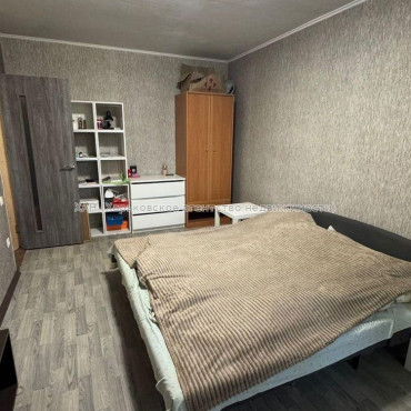 Продам квартиру, Тракторостроителей просп. , 1 кім., 36 м², косметический ремонт 