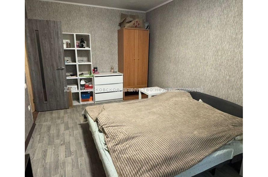 Продам квартиру, Тракторостроителей просп. , 1 кім., 36 м², косметический ремонт 