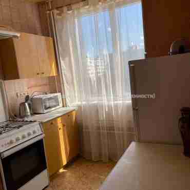 Продам квартиру, Бучмы ул. , 3  ком., 63.80 м², советский ремонт 
