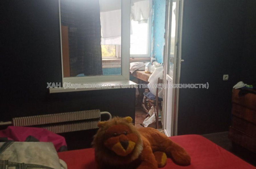 Продам квартиру, Непокоренных ул. , 4 кім., 80 м², советский ремонт 