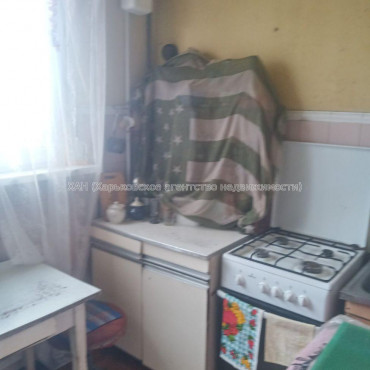 Продам квартиру, Непокоренных ул. , 4 кім., 80 м², советский ремонт 