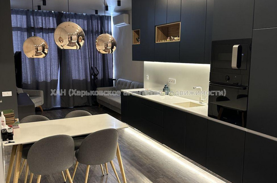 Продам квартиру, Клочковская ул. , 3  ком., 70 м², авторский дизайн 