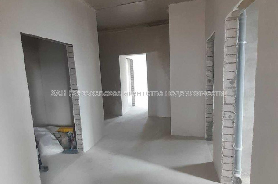 Продам квартиру, Клочковская ул. , 3  ком., 117 м², без отделочных работ 