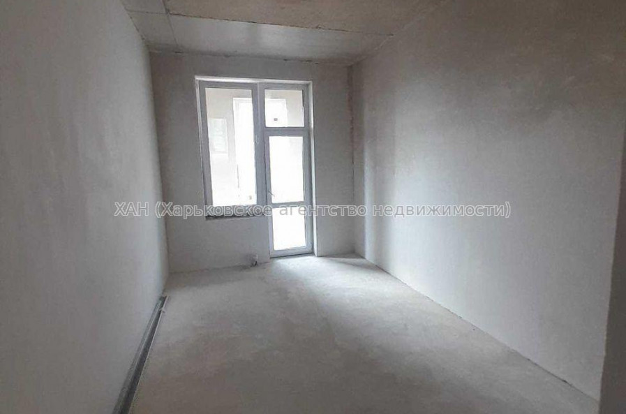 Продам квартиру, Клочковская ул. , 3  ком., 117 м², без отделочных работ 