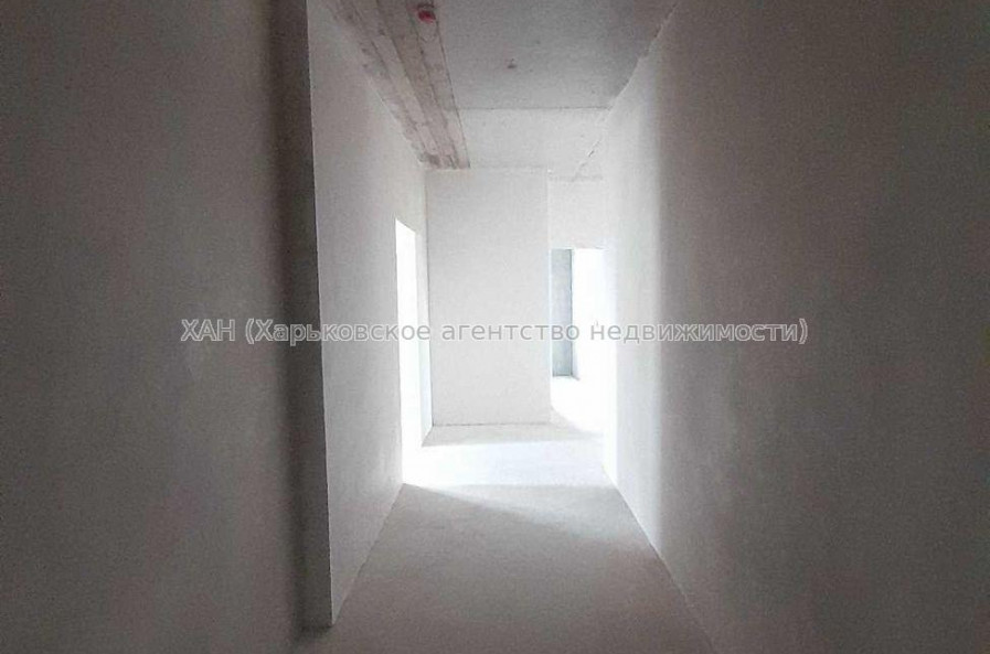 Продам квартиру, Клочковская ул. , 3  ком., 117 м², без отделочных работ 