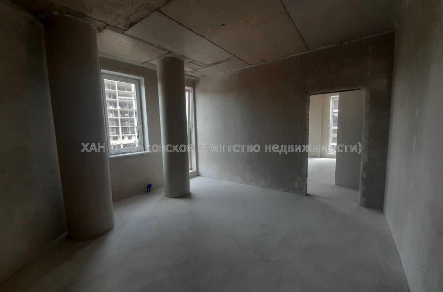 Продам квартиру, Клочковская ул. , 3  ком., 117 м², без отделочных работ 