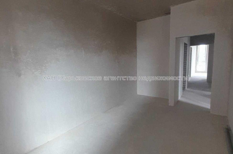 Продам квартиру, Клочковская ул. , 3  ком., 117 м², без отделочных работ 