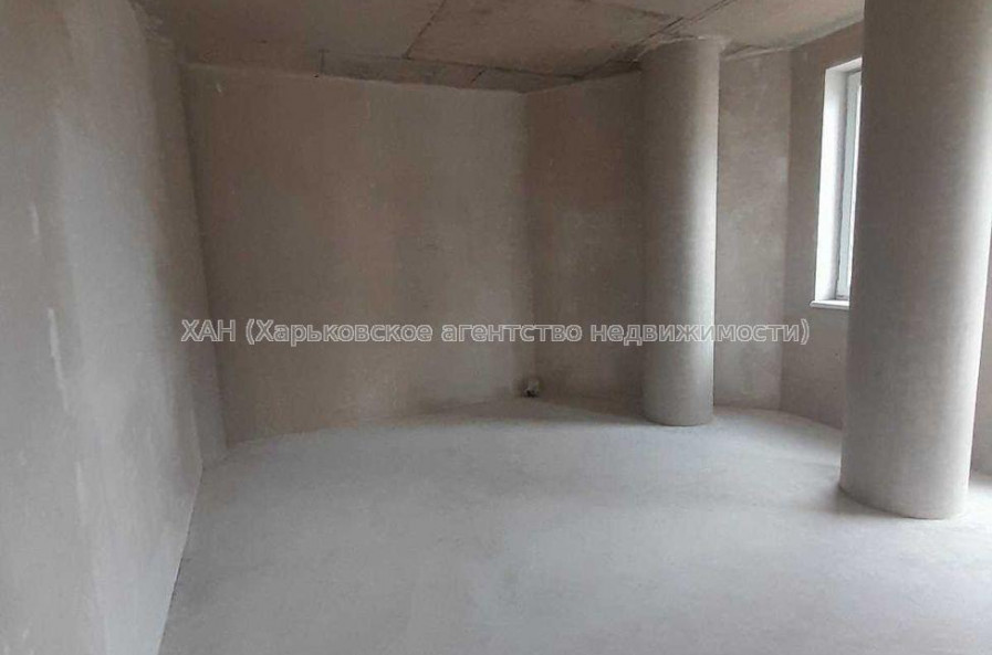 Продам квартиру, Клочковская ул. , 3  ком., 117 м², без отделочных работ 