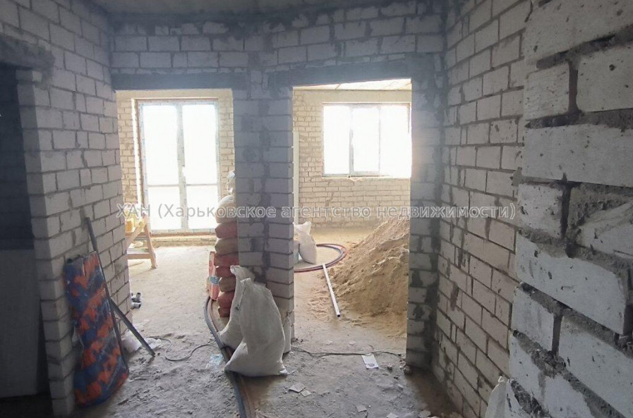 Продам квартиру, Салтовское шоссе , 1 кім., 43 м², без внутренних работ 