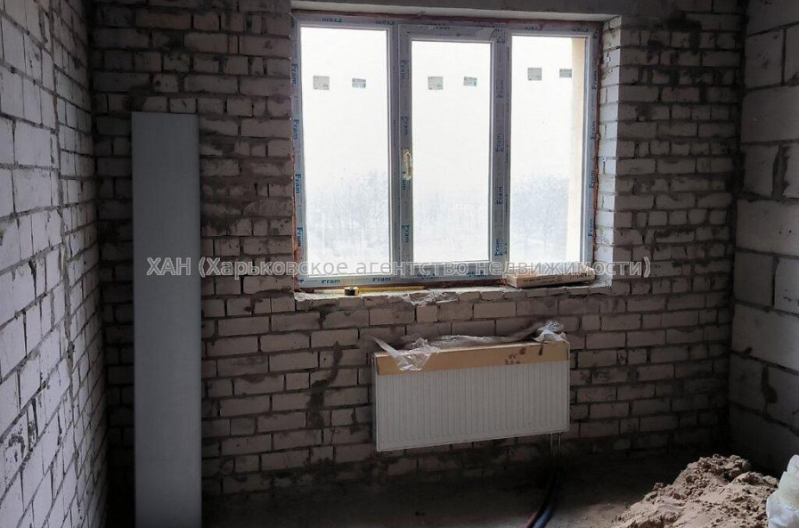 Продам квартиру, Салтовское шоссе , 1 кім., 43 м², без внутренних работ 