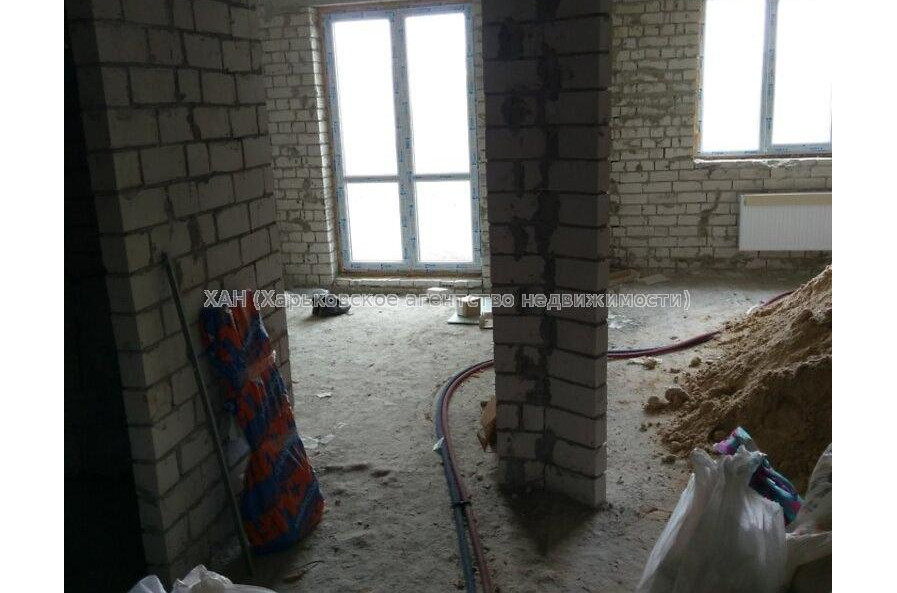 Продам квартиру, Салтовское шоссе , 1  ком., 43 м², без внутренних работ 