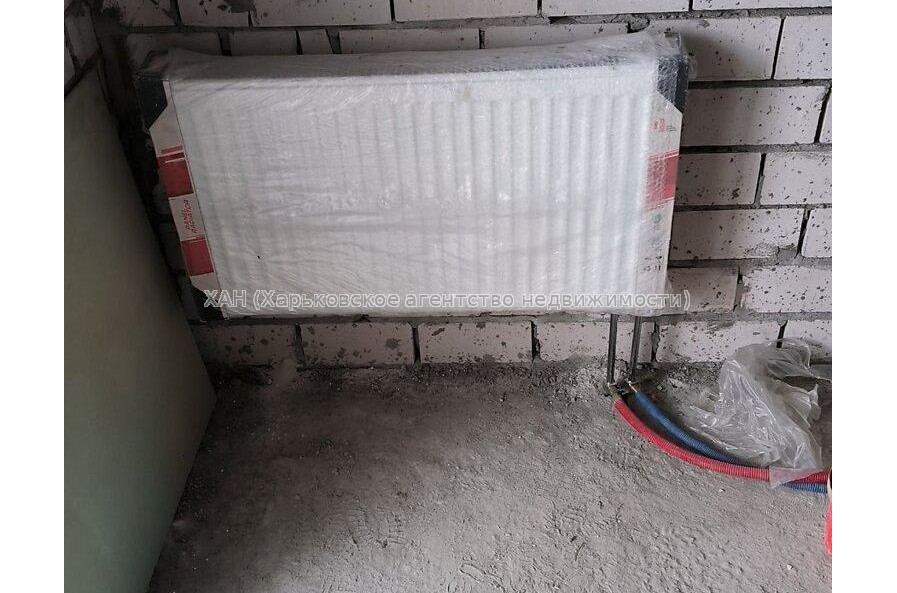 Продам квартиру, Салтовское шоссе , 1 кім., 43 м², без внутренних работ 