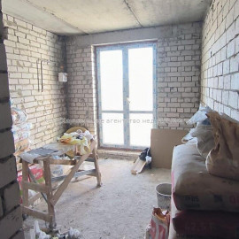 Продам квартиру, Салтовское шоссе , 1  ком., 43 м², без внутренних работ