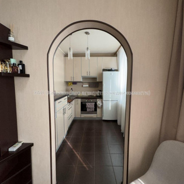 Продам квартиру, Людвига Свободы просп. , 2 кім., 50 м², авторский дизайн 