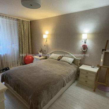 Продам квартиру, Людвига Свободы просп. , 2 кім., 50 м², авторский дизайн 