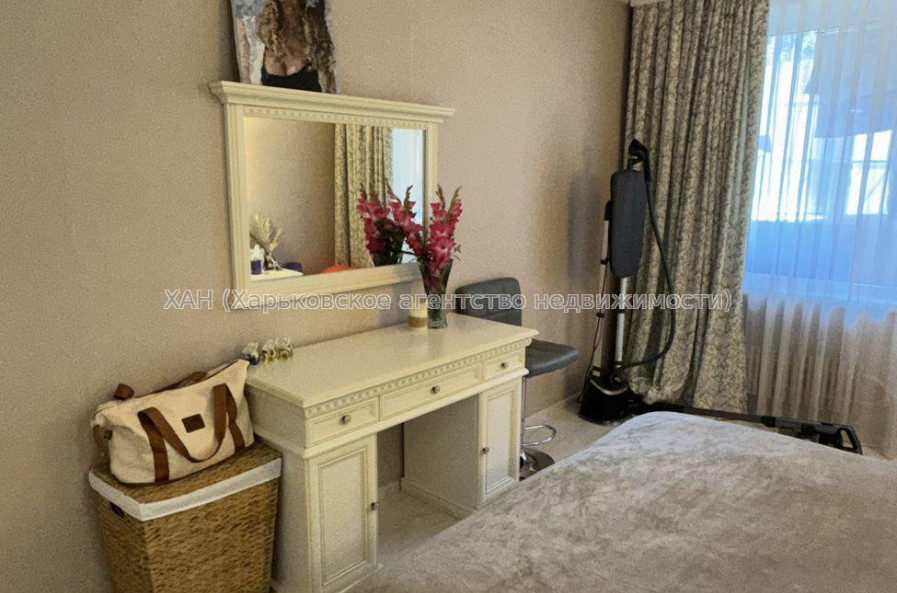 Продам квартиру, Людвига Свободы просп. , 2  ком., 50 м², авторский дизайн 